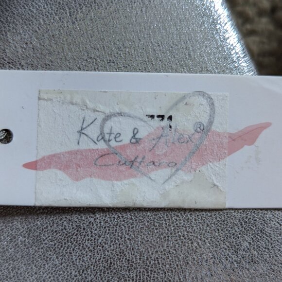 Short Silver Clutch with a Chain - Picture 14 of 15